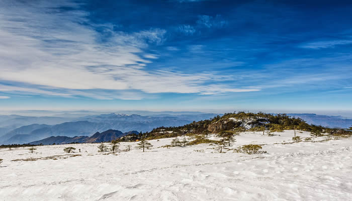 昆明轎子雪(xuě)山(shān)山(shān)景